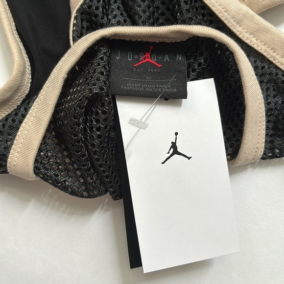 Nike Air Jordan Women Active Black jersey tank top Mesh back Size 1X DO5037-010 - Picture 6 of 8